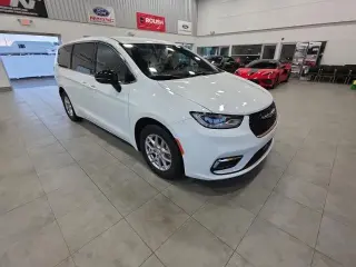 Chrysler Pacifica 2026 Select 4p Mini-Van