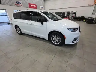 Chrysler Pacifica 2026 Select 4p Mini-Van