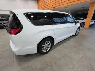 Chrysler Pacifica 2026 Select 4p Mini-Van