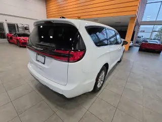 Chrysler Pacifica 2026 Select 4p Mini-Van