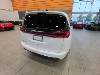 Chrysler Pacifica 2026 Select 4p Mini-Van