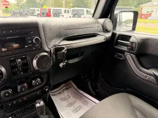 Jeep Wrangler Unlimited 2017 4x4 Sport 4p SUV