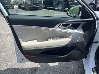 Genesis G70 2019 AWD 2.0T Advanced 4p Sedan