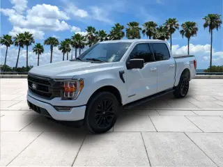 Ford F-150 2023 4x4 XL 4dr SuperCrew 5.5 ft. SB