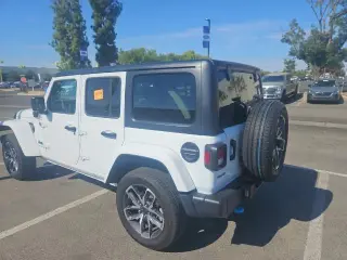 Jeep Wrangler 2024 4x4 Willys 4xe 4p SUV