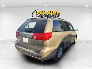 Toyota Sienna 2009 CE 7-Pasajeros Mini-Van 4p
