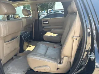 Toyota Sequoia 2010 4x4 Limited 4p SUV (5.7L V8 FFV)