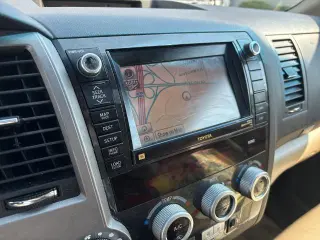 Toyota Sequoia 2010 4x4 Limited 4p SUV (5.7L V8 FFV)