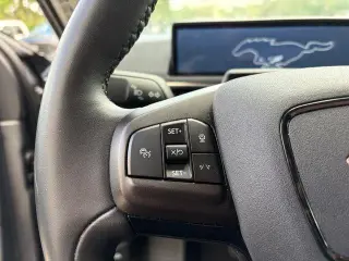 Ford Mustang Mach-E 2023 Select 4p SUV