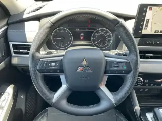 Mitsubishi Outlander 2025 AWD SE 4p SUV