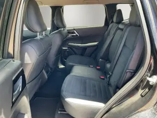 Mitsubishi Outlander 2025 AWD SE 4p SUV