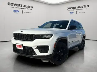 Jeep Grand Cherokee 2022 4x2 Laredo 4p SUV (lanzamiento a mediados del año)