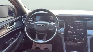 Jeep Grand Cherokee 2022 4x2 Laredo 4p SUV (lanzamiento a mediados del año)