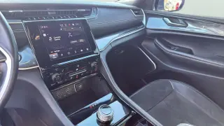 Jeep Grand Cherokee 2022 4x2 Laredo 4p SUV (lanzamiento a mediados del año)