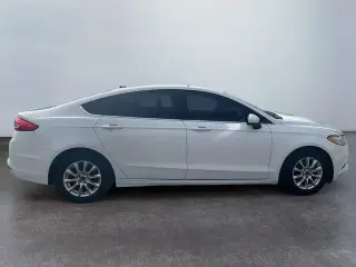Ford Fusion 2017 S 4p Sedan