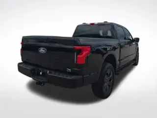 Ford F-150 Lightning 2024 AWD XLT 4p SuperCrew 5.5 ft. SB