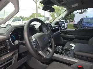 Ford F-150 Lightning 2024 AWD XLT 4p SuperCrew 5.5 ft. SB