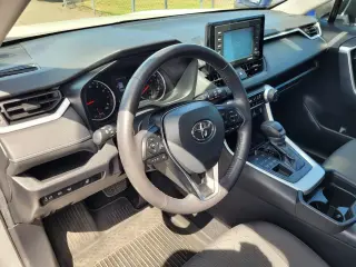 Toyota RAV4 2020 AWD XLE 4p SUV