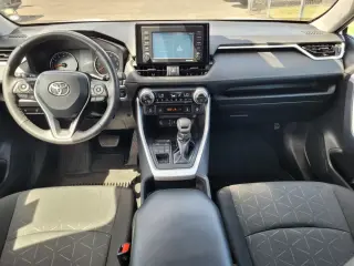 Toyota RAV4 2020 AWD XLE 4p SUV