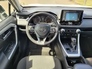 Toyota RAV4 2020 AWD XLE 4p SUV