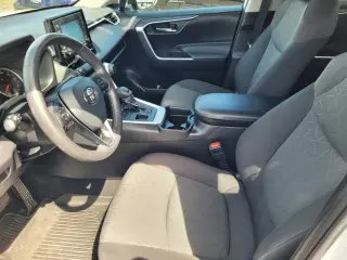 Toyota RAV4 2020 AWD XLE 4p SUV