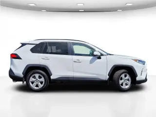 Toyota RAV4 2020 AWD XLE 4p SUV