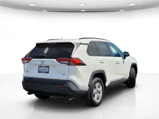 Toyota RAV4 2020 AWD XLE 4p SUV