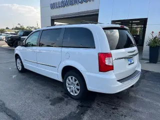 Chrysler Town and Country 2016 Touring 4dr Mini-Van