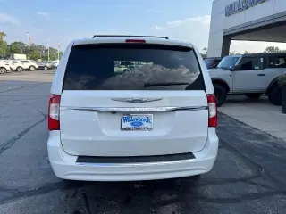 Chrysler Town and Country 2016 Touring 4dr Mini-Van