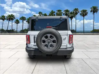 Ford Bronco 2023 4x4 Base 4p SUV