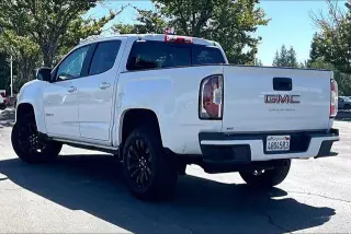 GMC Canyon 2022 4x2 Elevation 4p. Cabina Crew 5 pies de caja corta