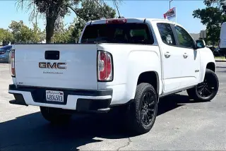 GMC Canyon 2022 4x2 Elevation 4p. Cabina Crew 5 pies de caja corta