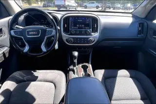 GMC Canyon 2022 4x2 Elevation 4p. Cabina Crew 5 pies de caja corta