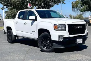 GMC Canyon 2022 4x2 Elevation 4p. Cabina Crew 5 pies de caja corta