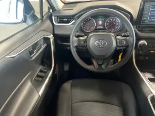 Toyota RAV4 2019 LE 4p SUV