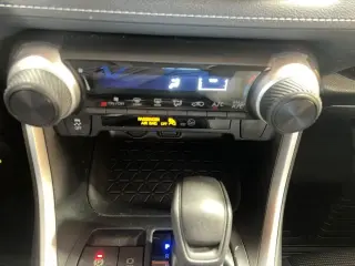 Toyota RAV4 2019 LE 4p SUV