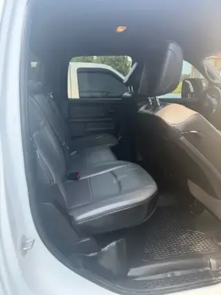 Ram 2500 2024 4x4 Tradesman 4p. Cabina de tripulación completa 8 ft. LB Camioneta