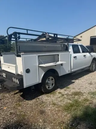 Ram 2500 2024 4x4 Tradesman 4p. Cabina de tripulación completa 8 ft. LB Camioneta
