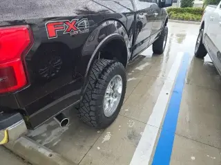 Ford F-150 2018 4x4 King Ranch 4p SuperCrew 5.5 ft. SB