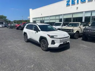 Toyota RAV4 2026 AWD LE 4dr SUV