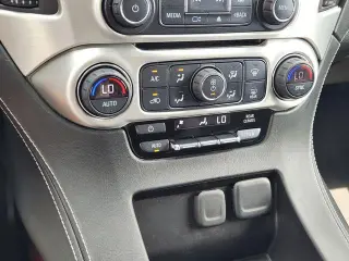 GMC Yukon 2017 4x2 SLE 4dr SUV