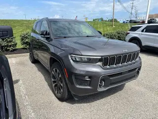Jeep Grand Cherokee 2022 4x4 Overland 4p SUV (lanzamiento a mitad de año)