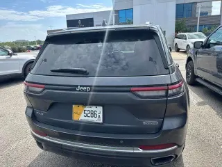 Jeep Grand Cherokee 2022 4x4 Overland 4p SUV (lanzamiento a mitad de año)