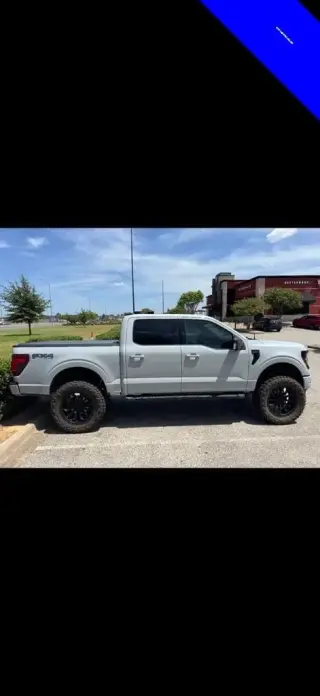 Ford F-150 2024 4x4 XLT 4p SuperCrew 5.5 ft. CB