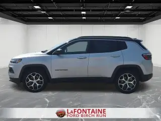 Jeep Compass 2024 4x4 (Rojo) Edición 4p SUV