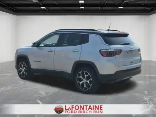 Jeep Compass 2024 4x4 (Rojo) Edición 4p SUV