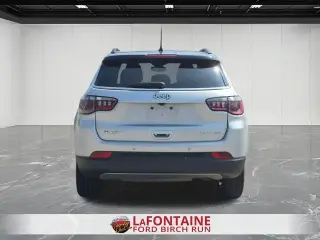 Jeep Compass 2024 4x4 (Rojo) Edición 4p SUV