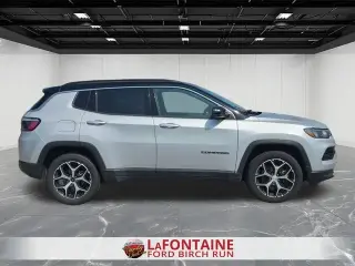 Jeep Compass 2024 4x4 (Rojo) Edición 4p SUV