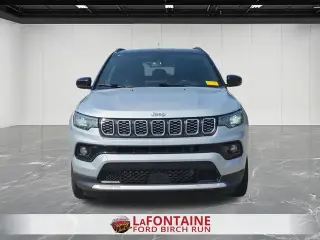 Jeep Compass 2024 4x4 (Rojo) Edición 4p SUV