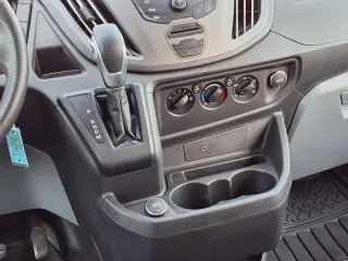 Ford Transit 2017 150 XL 3dr SWB Tech Bajo Tech de Pasajero con Puerta Corrediza Lateral del Pasajero